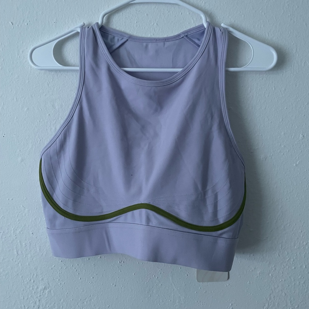 Fabletics Lilac Sports Bra with Green Trim. BNWT. Size XL. 12-14